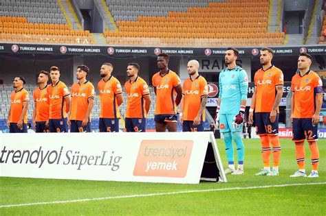 Trendyol Süper Lig: RAMS Başakşehir: 0 - İstanbulspor: 0 (Maç devam ediyor)