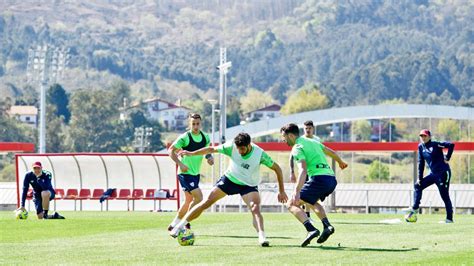 Tres bajas en la convocatoria del Athletic para el derbi