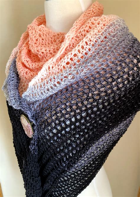 Triangle shawl tutorial for beginners Easy crochet pattern