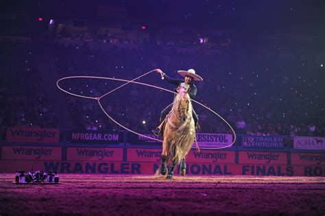 Trick Rope Rider Tomás Garcilazo - C&I Magazine