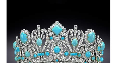 Trinkets and tiaras: Where to see royal jewels in DC