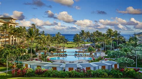 It has a sleek, young, country-club ambiance and stunning oceanfront views, with 4 infinity pools, 2 restaurants, a full-service spa, and 15 acres on Waikapu Beach. Each Andaz room also comes with its own balcony, perfect for watching those unbeatable Maui sunsets. $$.