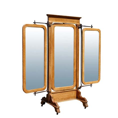 Triple Mirror Dresser - 20 For Sale on 1stDibs