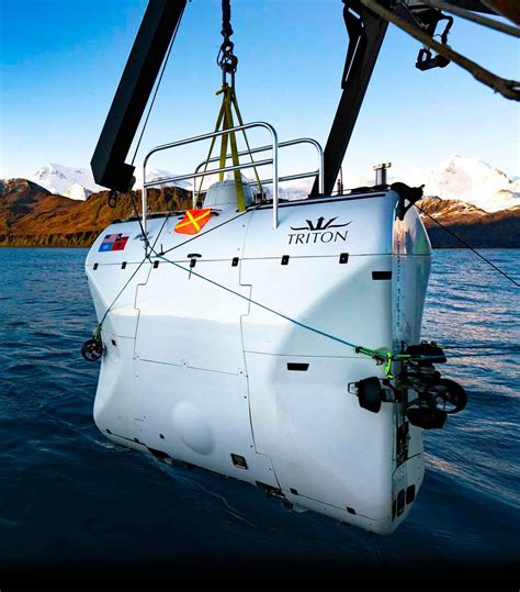 Triton submarines. Sep 18, 2018 · Triton Submarines can set you up. The company, based in Vero Beach, Fla., specializes in high-end submersibles that can dive as far as 1,000 meters deep. 
