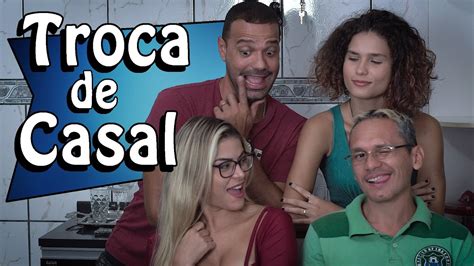 Troca de casais. Troca de Casal Swing Troca de Namoradas Sexo a Quatro Selvagem. Rumpa21-The bengali gets fucked in the foursome, of course. But not only the black girls gets fucked, but also the two guys fuck each other in the tight pussy during the villag foursome. The sluts and the guys enjoy fucking each other in the foursome. 