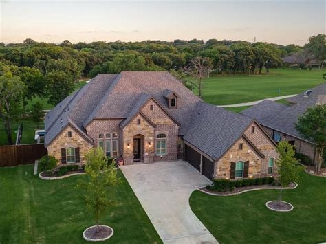 Trophy club homes for sale. 9 Woodlands Ct, Trophy Club, TX 76262 is currently not for sale. The 3,565 Square Feet single family home is a 5 beds, 4 baths property. This home was built in 1987 and last sold on 2023-11-16 for $--. View more property details, sales history, and Zestimate data on Zillow. 