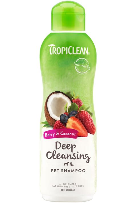 TropiClean Berry and Coconut Pet Shampoo, Deep Cleaning Dog