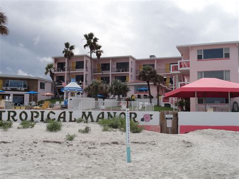 Tropical manor. The family-run Tropical Manor is beloved for its affordable oceanfront accommodations, perfect for a fun family holiday in Daytona Beach. Guestrooms … 