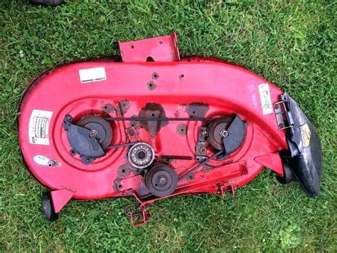 I show you how to easily change the deck belt on your Troy-Bilt Bronco riding mower without removing the deck. This is the belt that controls the blades. The belt on this mower had been installed ....