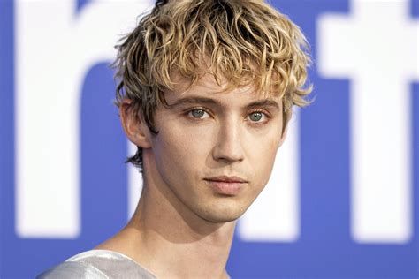 Troye Sivan harnesses ‘levity and fun’ to fuel third full album, ‘Something to Give Each Other’