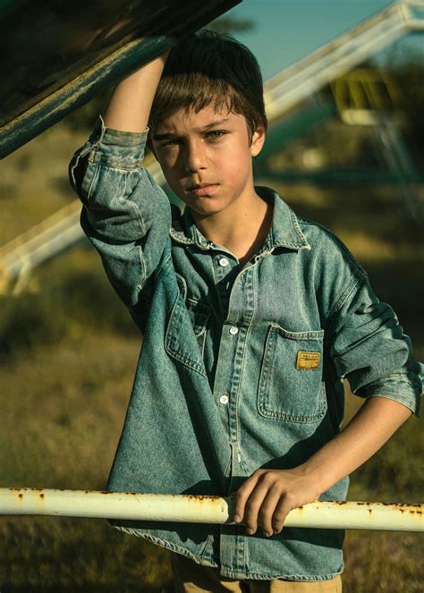 Tru model boy beryle.  See more ideas about poses, model poses, boy models.  Find over ...