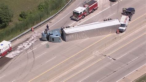 Truck accident on 696 today. Jun 23, 2022 · The scene of a June 23, 2022, crash on westbound I-696 in Oakland County. (WDIV) OAKLAND COUNTY, Mich. – The westbound lanes of I-696 have reopened after they were closed for “several hours ... 
