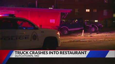 Truck crashes into Dutchtown restaurant