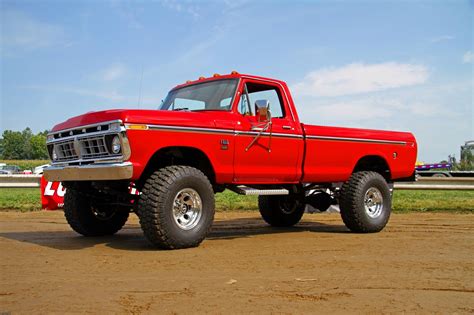 Truck old ford. Ford F250 Classic trucks for sale on Classics on Autotrader. Find old, vintage, collector, restored or antique compact, mid-size, full-size, and 4x4 Ford F250 trucks for sale near you. 