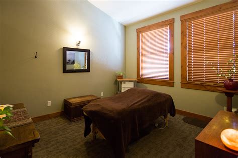 Truckee massage. Oct 15, 2021 · These places are best for spas & wellness in Truckee: Martis Valley Massage; Balance Holistic Health Spa; AlpineGold Spa & Boutique; Embodiment Massage; The Ritz-Carlton Spa, Lake Tahoe; See more spas & wellness in Truckee on Tripadvisor 