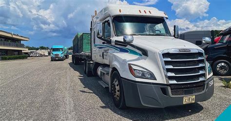 Trucking jobs in atlanta. Search trucking jobs in Atlanta, GA. Get the right trucking job with company ratings & salaries. 1,120 open jobs for trucking. Get hired! 
