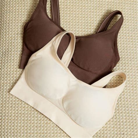 Truekind bra reviews. 4.0 out of 5 starsComfortable but the beige is yellow. Reviewed in the United States 🇺🇸 on 26 March 2023. Colour: Nude Size: X-Large Verified Purchase. I’m a 38DD and went for an XL, which was perfect — no need for the bra extender, was not at all snug. It’s very comfortable and I’ve even been wearing it for work. 