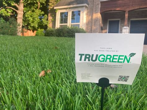 Trugreen lawn. Apr 5, 2023 ... TruGreen costs $65 to $225 per application on average. TruGreen annual plans cost $450 to $2000 for 7 to 9 service visits. 