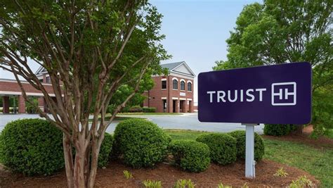 Truist Bank High Point Main Branch - High Point, NC - Bank Branch …