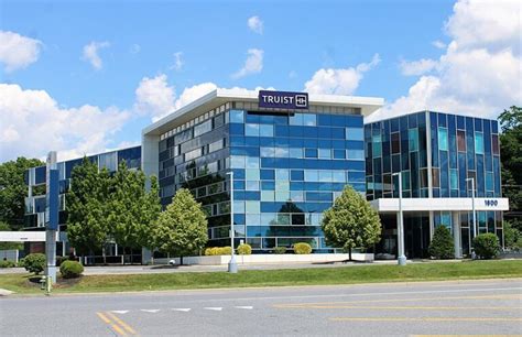 F&M Trust, a bank based in Chambersburg, Pa., has moved into downtown Hagerstown. And First United, a bank based in Oakland, Md., is revamping a facility that will replace its Smithsburg office. F .... 
