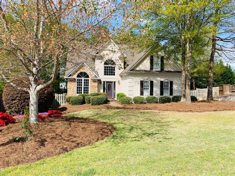 Trulia spartanburg sc. Century Complete. 241 Parwin Rd, Spartanburg, SC 29303 is a 3 bedroom, 3 bathroom, 1,566 sqft single-family home built in 2023. This property is currently available for sale and was listed by Century Communities on Dec 31, 2023. For Sale. 