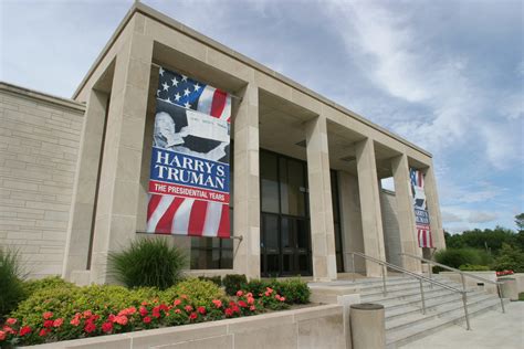 Truman library and museum. Harry S. Truman Library & Museum. 500 W US Hwy 24 Independence, MO 64050 816-268-8200 | 800-833-1225 Fax: 816-268-8295. Museum Hours. The Truman Library recently completed a massive renovation of the museum and its exhibitions, the first major renovation in more than 20 years and the largest since the museum opened its doors in … 