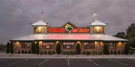 May 12, 2018 · Texas Roadhouse is a Western-themed steakhouse with locations all over the world. Texas Roadhouse serves steak, burgers, sandwiches, salads, and other traditional American dishes. They are well-known for leaving a bucket of peanuts out for guests, as well as serving hot buttered rolls before each meal. . 