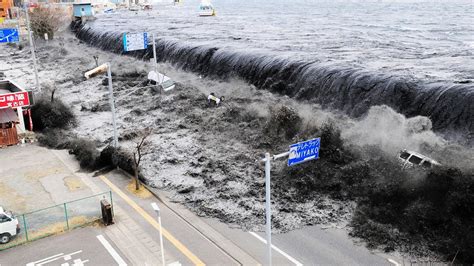 Tsunami görüntüleri