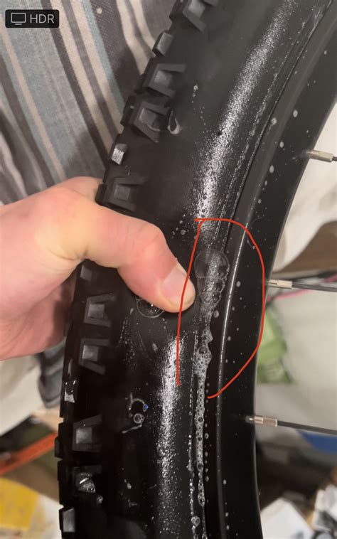 Tubeless holding high psi, leaking at rim/bead during low pressure