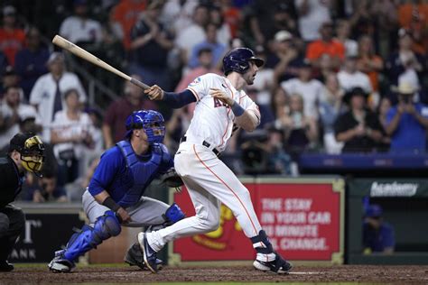 Tucker’s 2-run single completes 4-run rally in 9th as Astros sweep skidding Cubs, 7-6
