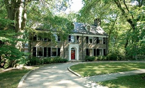 Tucker Carlson owns a home in Bryant Pond, part of Woodstock, in Maine. Route 26 cuts through the village. Rose Lincoln for The Boston Globe In Bryant Pond, a close-knit village in Western.... 