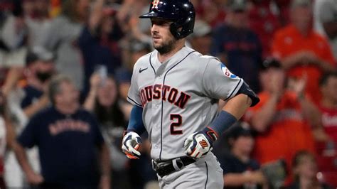 Tucker has 5 RBIs, Bergman hits slam and Astros rout Cards and Wainwright 14-0