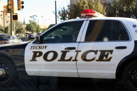 Tucson police. Dec 18, 2014 ... TUCSON, Ariz. (AP) – Tucson police said Wednesday they will no longer fully enforce the state's landmark immigration law that requires local ... 