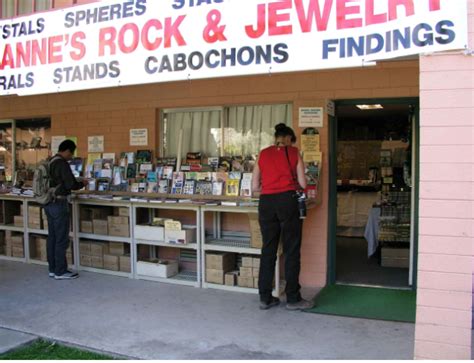 Tucson rock shops. 9 Tucson spots to get rocks, gems and jewelry — even when the gem show isn't in town Arizona Lapidary and Gem Rough. Their venture started on eBay in 2005 — eventually taking over a closet, leading the... DAH Rock Shop. Mike Davis took over his stepfather’s rock shop — which has been around since ... 
