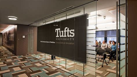 Tufts som. At on-campus events, in clubs and organizations, or simply exploring all Greater Boston has to offer, life at Tufts is the ideal complement to your classroom experiences, showing that … 
