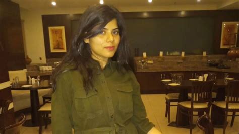 Tujhe Kitna Chahein Aur Hum