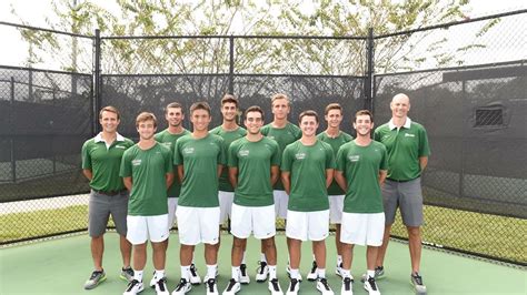 NEW ORLEANS – The Tulane University men's tennis team returned to the win column as it defeated the Rice Owls 6-1 on Saturday afternoon at the City Park Tennis Center.. 