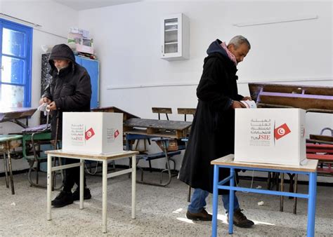 Tunisians vote in local elections on Sunday to fill a new chamber as economy flatlines