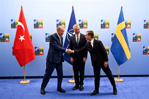 Turkey’s Erdoğan plays down Sweden’s NATO hopes