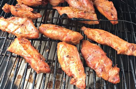 Smoking Place the turkey ribs in your smoker to add that special smoky flavor. Smoking duration will vary with temperature. Serve straight from the smoker or grill for a few minutes per side to set the grill marks and the sauce. Excessive dry heat exposure may dry out the ribs. Frying. 