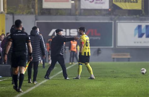 Turkish league game suspended after team pulls players off field to protest referee decision