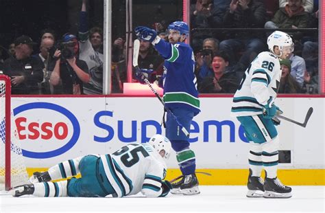Turnovers, slow start doom Sharks in lopsided loss to Vancouver Canucks