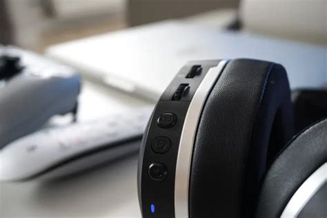 To check the battery life of your Turtle Beach Stealth 700, follow these steps: Turn on your headset by pressing the power button. Wait for the headset to power on and connect to your device. Press and hold the power button for 2-3 seconds until the LED light on the headset turns off.