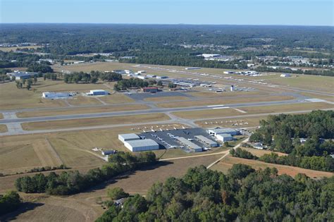 Tuscaloosa National Airport (TCL)