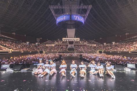 Twice oakland. Welcome to the TWICE Oakland concerts at Oakland Arena! Here you can find everything you need to know about one of the most popular K-pop groups of our time. TWICE is a girl group consisting of nine members under JYP Entertainment that debuted in 2015. Their catchy songs, adorable personalities, and synchronized dance performances quickly ... 