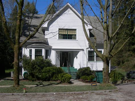 Twilight swan house. Twilight Swan House, Saint Helens, Oregon. 13,875 likes · 216 talking about this · 2,076 were here. This charming house in Saint Helens was set as the home of Charlie and Bella Swan in the filming of t 