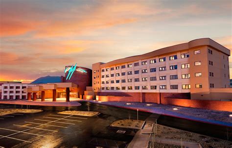 Twin arrows hotel. View deals for Twin Arrows Navajo Casino Resort, including fully refundable rates with free cancellation. Guests praise the comfy beds. WiFi and parking are free, and this resort also features 3 restaurants. All rooms have TVs and fridges. 