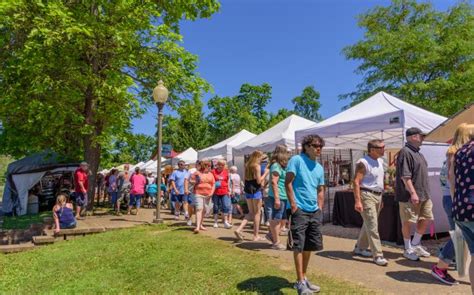 The Southern Heritage Arts and Crafts Festival at Discovery Park is on Sat., Sept. 24 and Sun., Sept. 25. Vendors will have their unique creations displayed inside Discovery Center in the Natural History Gallery and outside at STEM Landing.See handmade jewelry, pottery, glassware, wood carvings, textile goods and more as you walk through the galleries.. 