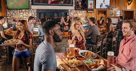 Twin peaks bar. Twin Peaks Restaurants, East Ridge. 2,108 likes · 77 talking about this · 4,247 were here. Visit Twin Peaks, a sports bar in Chattanooga, TN for lunch, happy hour, dinner & late-night. Enjoy 