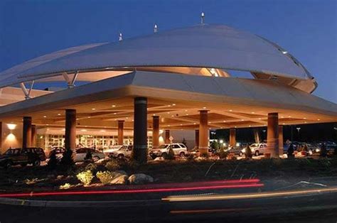 Twin river casino rhode island. Rhode Island Sports Betting | Sportsbooks That Take RI Players. Legal Rhode Island sports betting launched officially in November 2018 after the repeal of the Professional and Amateur Sports Protection Act. Since then, the two Rhode Island casinos – Twin River Casino & Hotel and Tiverton Casino Hotel – host legal sports betting for … 